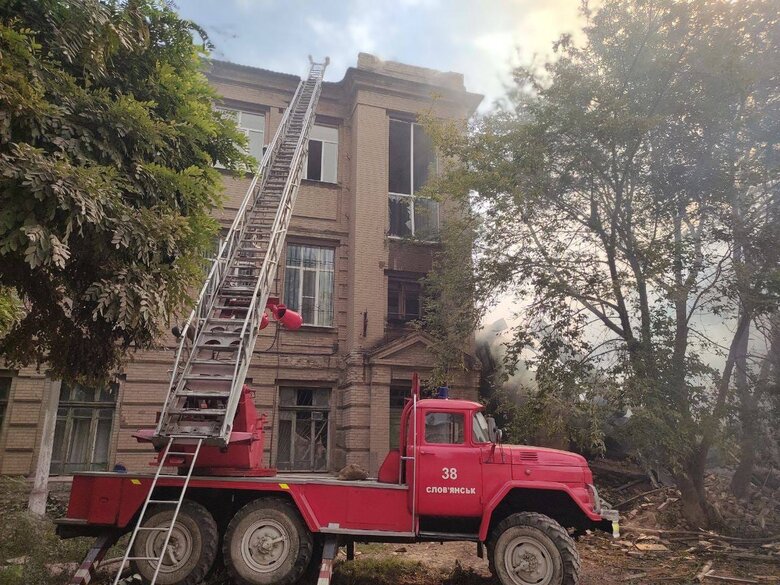 Consequences of morning attack of firecrackers on building of chemical technical school in Sloviansk, - SES 02