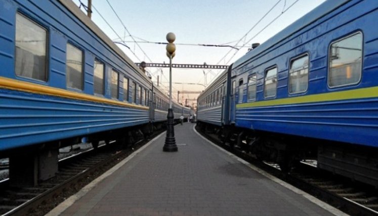 Глава "Укрзализныци" предложил повысить цены на проезд в купейных вагонах и СВ