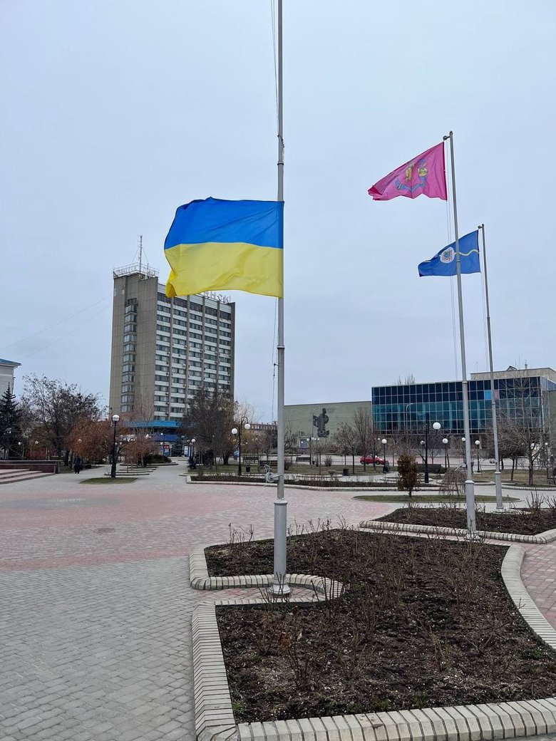 ВСУ уничтожили технику оккупантов на Бердянском аэродроме ударом Точки-У, - исполком 05