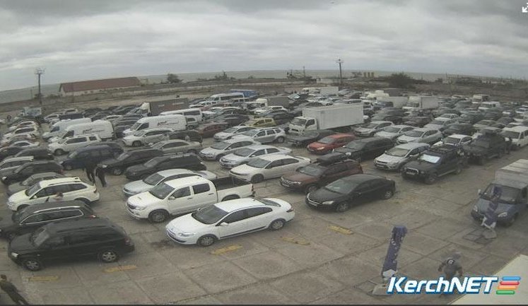 Kerch Ferries from Crimea Suspended. Queue at the Strait Reach 3,000 Vehicles. PHOTOS