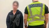 18-летняя девушка ударила военного бутылкой по голове в Киеве