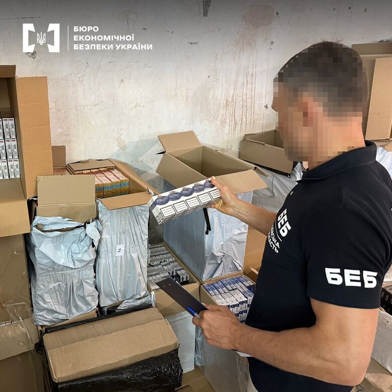 БЕБ викрило торговців контрафактним тютюном на Київщині
