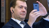 Медведев предложил запретить товары из США в ответ на санкции