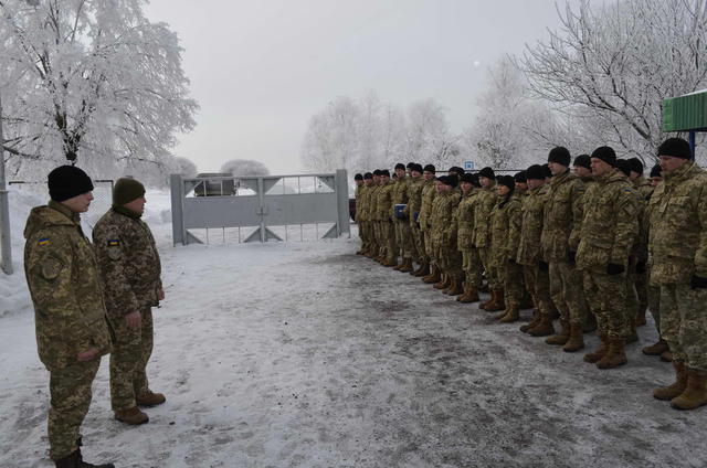 Военнослужащие Харьковской радиотехнической бригады получили государственные награды за бои под Авдеевкой 01