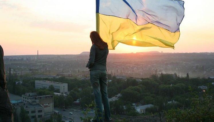 Серия фильмов "Герои украинского Донбасса" убивает российский миф о гражданской войне в Украине, - Джапарова