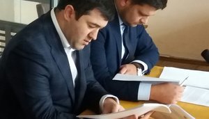 Читацька драма Романа Насірова