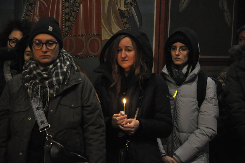 Зі столичним екскурсоводом та воїном Сергієм Мироновим, який загинув у бою з окупантами, попрощалися у Києві 49