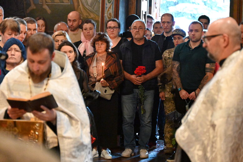 Із бойовим медиком Євгеном Бешлягою, який загинув під Бахмутом під час здійснення евакуаційної місії, попрощалися у Києві 29