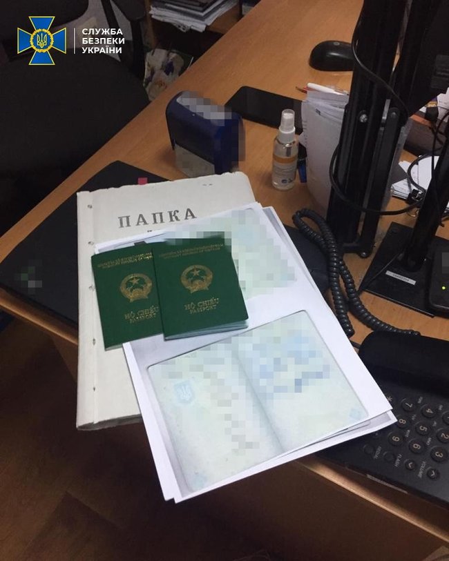 Пресечена деятельность по легализации иностранцев на Черниговщине. К схеме причастны чиновники облуправления Госмиграции и военнослужащие ГПСУ, - СБУ 02