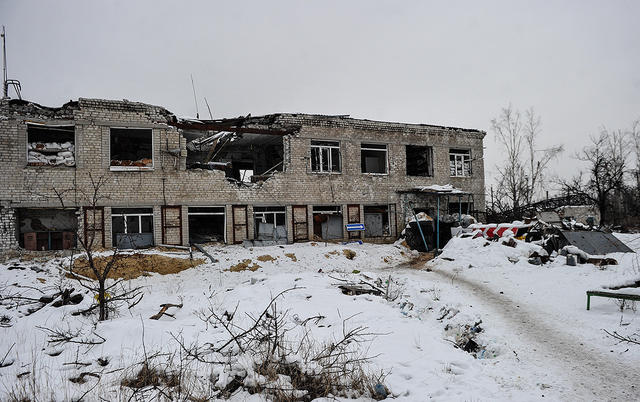 Авдіївка. Будні міста і промзони 12