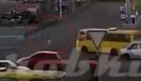 Маршрутка насмерть сбила женщину на пешеходном переходе в Киеве, - Нацполиция. ВИДЕО камер наблюдения