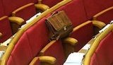 &amp;quot;Регионалы&amp;quot; лишь смеются над призывом Януковича отдыхать в Крыму и хвастаются отпуском в Италии