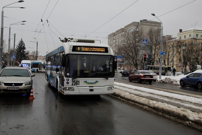 У Дніпрі оновили вулицю, яка чекала реконструкції майже 30 років 01