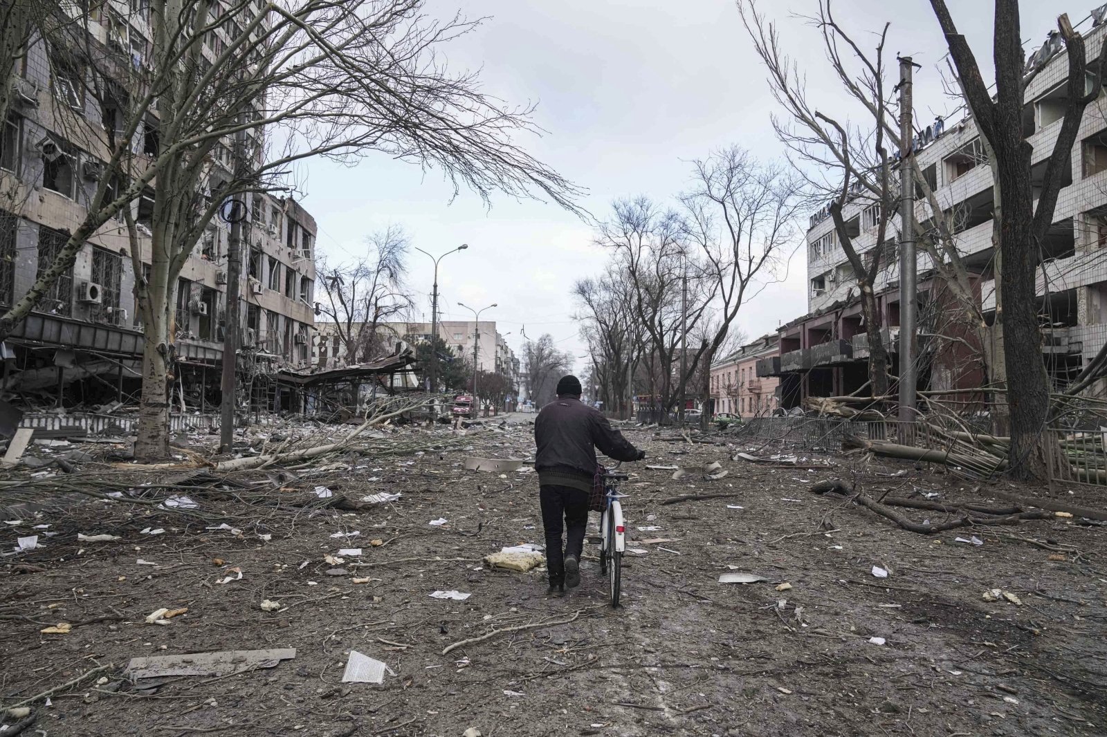 На дороге горели и взрывались автомобили! Люди горели заживо в машинах. Это  был ад!