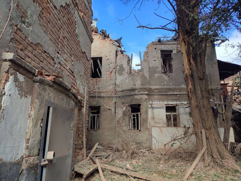Наслідки ранкових обстрілів Харкова: постраждала виключно цивільна інфраструктура 01