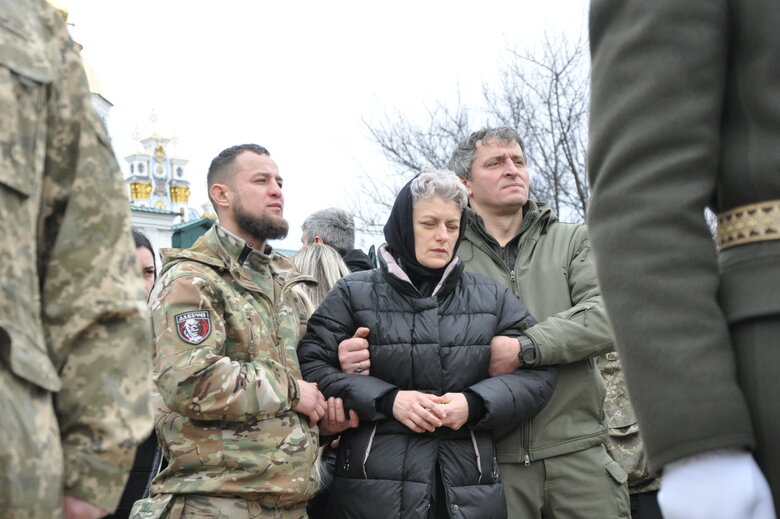 З Героєм України Дмитром Коцюбайлом (Да Вінчі) попрощалися в Києві 66