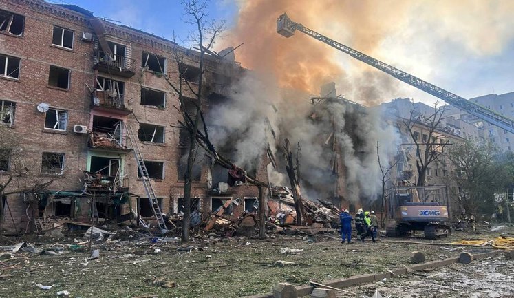 Понад 3,5 тис. будинків пошкоджені внаслідок атак РФ на Київ: 30 найбільш пошкоджених вже відновили, - Кличко