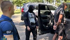 СБУ затримали на хабарі одного з податківців Києва