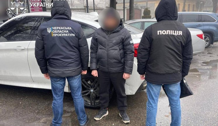 Викрито заступника міського голови з Черкащини, який намагався закрити кримінальне провадження за $5 тис.