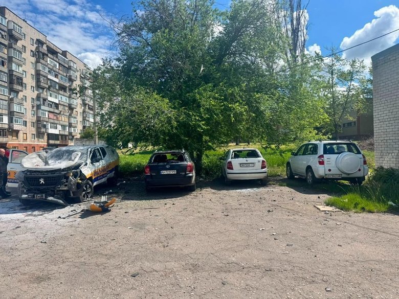 Удар по цивільній службі: в Краматорську FPV-дрон поранив чоловіка