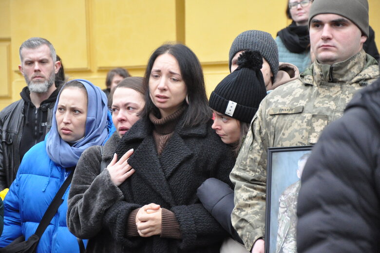 Із українським захисником та одним із розробників гри S.T.A.L.K.E.R Володимиром Єжовим, який загинув у боях під Бахмутом, попрощалися в Києві 24