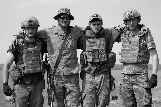 Командир 1-ї окремої штурмової роти ДУК Правий сектор Дмитро Коцюбайло (Да Вінчі): Ми з ЗСУ доповнювали одне одного: їхня солдатська стабільність і обезбашені правосєки 04