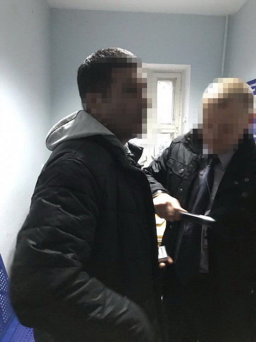 Украина экстрадировала двух французов, разыскиваемых за хищение 200 млн евро 01