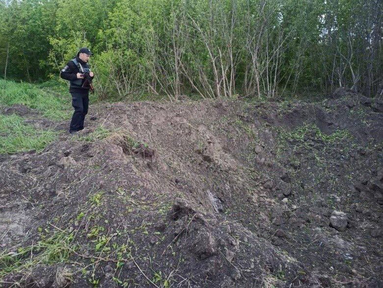 Обломки вражеских ракет в Киевской области: есть частичные разрушения гражданской инфраструктуры 01
