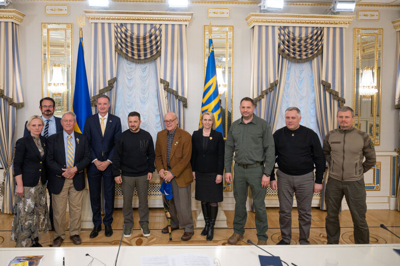 Вдячні вам за допомогу, лідерство та фінансову підтримку, - Зеленський зустрівся з делегацією американських конгресменів 01