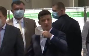 Zelenskyi fined for visiting coffee shop in Khmelnytskyi
