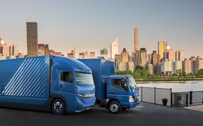 Daimler представила первый в мире электрогрузовик 01