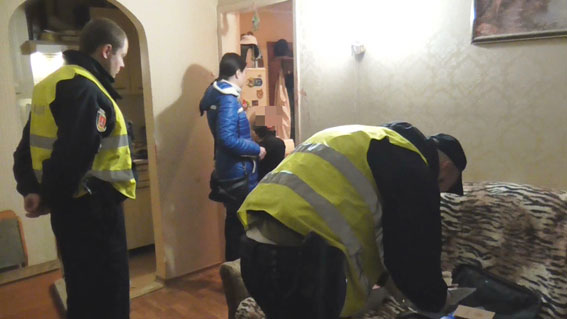 Житель Одеси зарізав сина через конфлікт на ґрунті політики, - Нацполіція 04