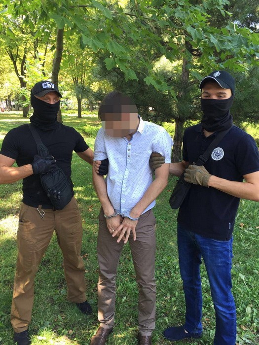 Задержание прокурора: сотрудник прокуратуры Киевщины требовал 130 тыс. грн за условное наказание для обвиняемого 02 Задержание прокурора: сотрудник прокуратуры Киевщины требовал 130 тыс. грн за условное наказание для обвиняемого 02