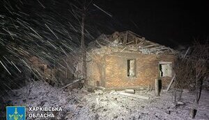 Russians hit Zolochiv in Kharkiv region with GABs, woman is wounded. PHOTOS