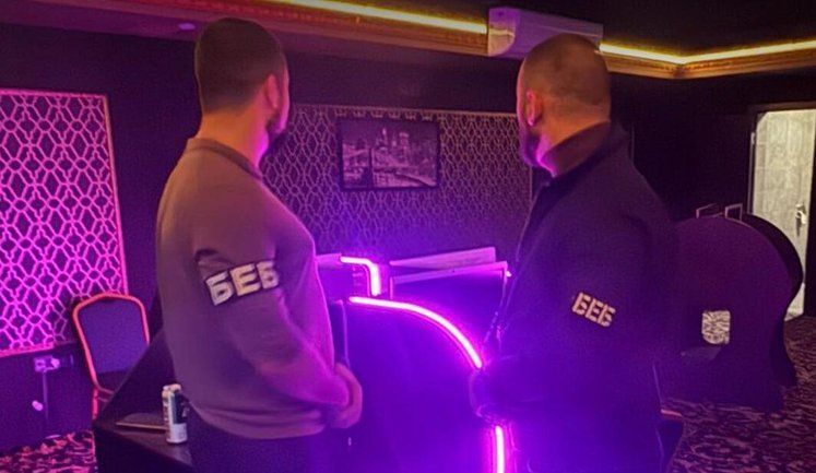 БЕБ ліквідувало мережу нелегальних гральних залів у Києві. ФОТОрепортаж