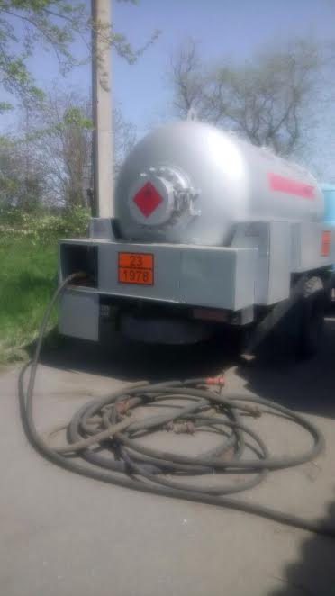 Налоговики в Одесской области пресекли работу незаконной АЗС 01 Налоговики в Одесской области пресекли работу незаконной АЗС 01