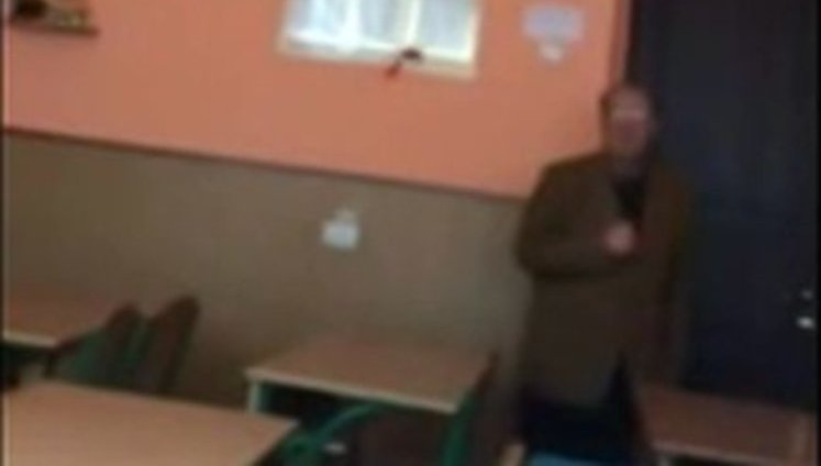 "Не ми прийшли забирати чужу землю", - в окупованому Донецьку на викладача Григорія Штейна написали донос після дискусії з учнями. ВIДЕО
