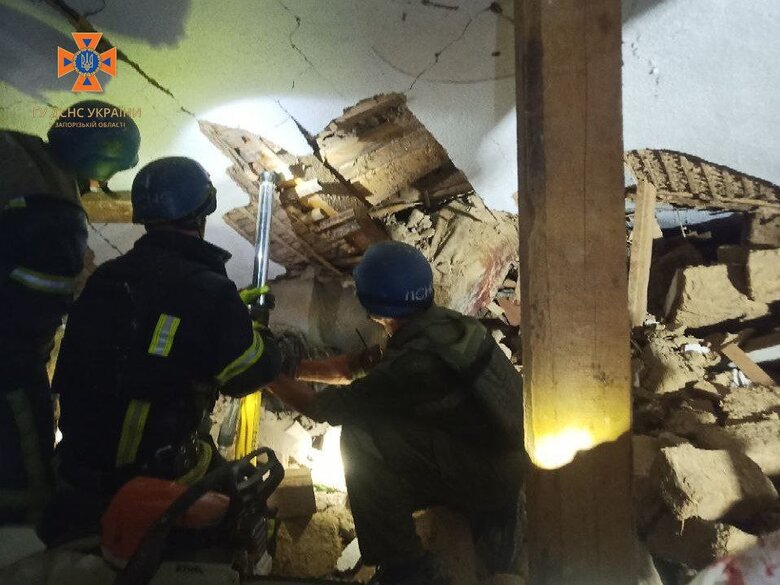 Наслідки ракетного удару по Запорізькому району 01