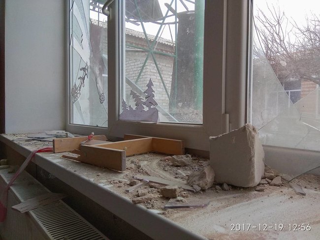 ГСЧС, полиция и военные ликвидируют последствия обстрела Новолуганского наемниками РФ, - Жебривский 08