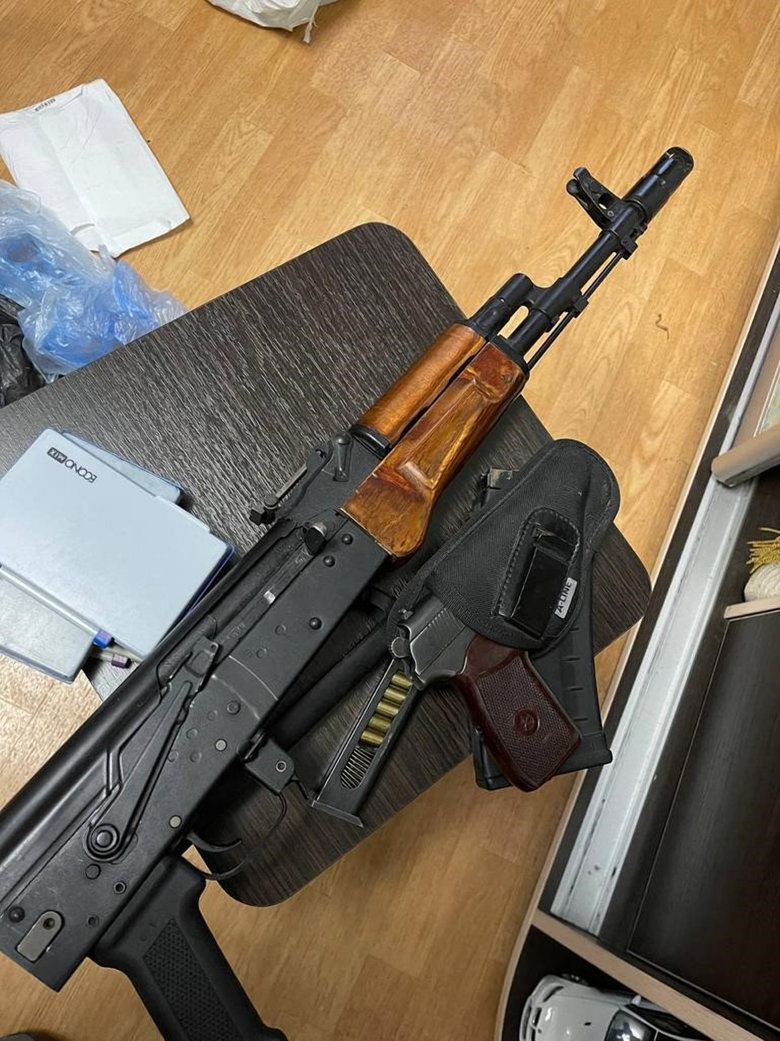Задержаны полицейские с Днепропетровщины, изготовлявшие наркотики 05 Задержаны полицейские с Днепропетровщины, изготовлявшие наркотики 05