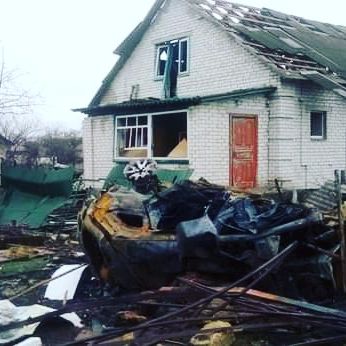 Зігнали в підвал і там почалося виживання. Старі втрачали розум, а згодом помирали. Діти були поруч з мертвими: мешканка Ягідного на Чернігівщині Пономаренко розповіла про злочини росіян 08