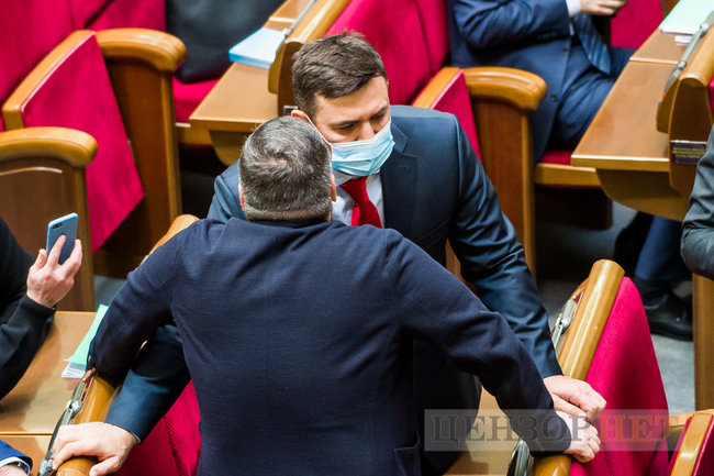 Нестримні веселощі Шахова, голосування Радуцького, погляд Тимошенко і пропозиція Семінського щодо цементного заводу, - день роботи ВР 17 березня 09