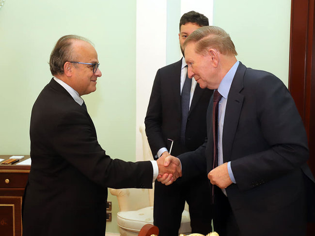 Steinmeier formula will not bring peace to Donbas - Kuchma 01