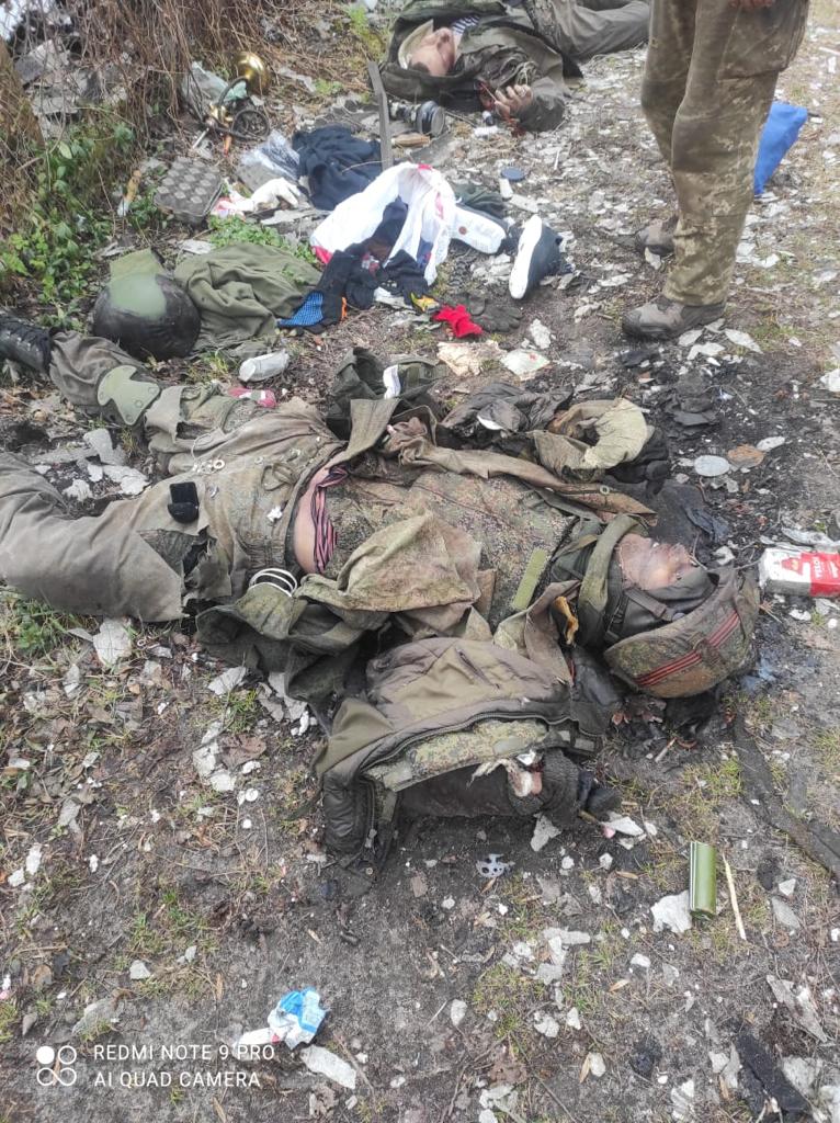 Russian occupiers devoured by dogs, killed by soldiers of 72nd Brigade in battles for Moshchun in Kyiv region 06 Russian occupiers devoured by dogs, killed by soldiers of 72nd Brigade in battles for Moshchun in Kyiv region 06