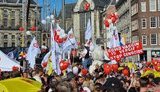 Десятки тысяч людей вышли на акцию против карантинных ограничений в Амстердаме. ВИДЕО+ФОТОрепортаж