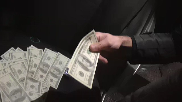 Депутат на Чернігівщині продавав фальшиву валюту, - СБУ 04