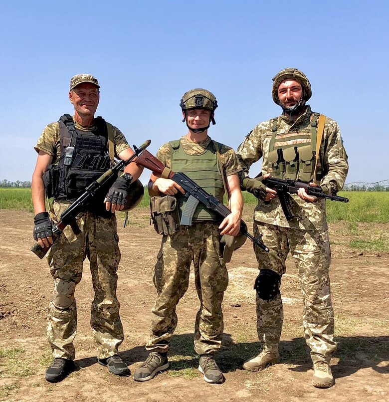 У боях проти окупантів у Бахмуті загинули батько та син - Олег і Микита Хомюки 01