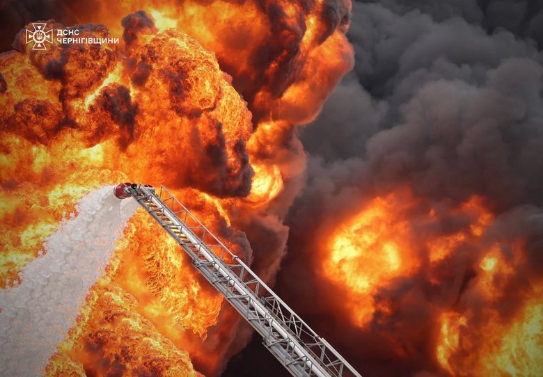 Large-scale fire in Pryluky after a drone strike on 8 October