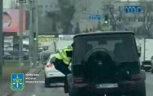 В Киеве водитель Mercedes проведет в СИЗО за сопротивление полиции