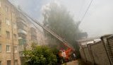 В Броварах горит крыша пятиэтажного дома, проводится эвакуация жителей. ФОТОрепортаж